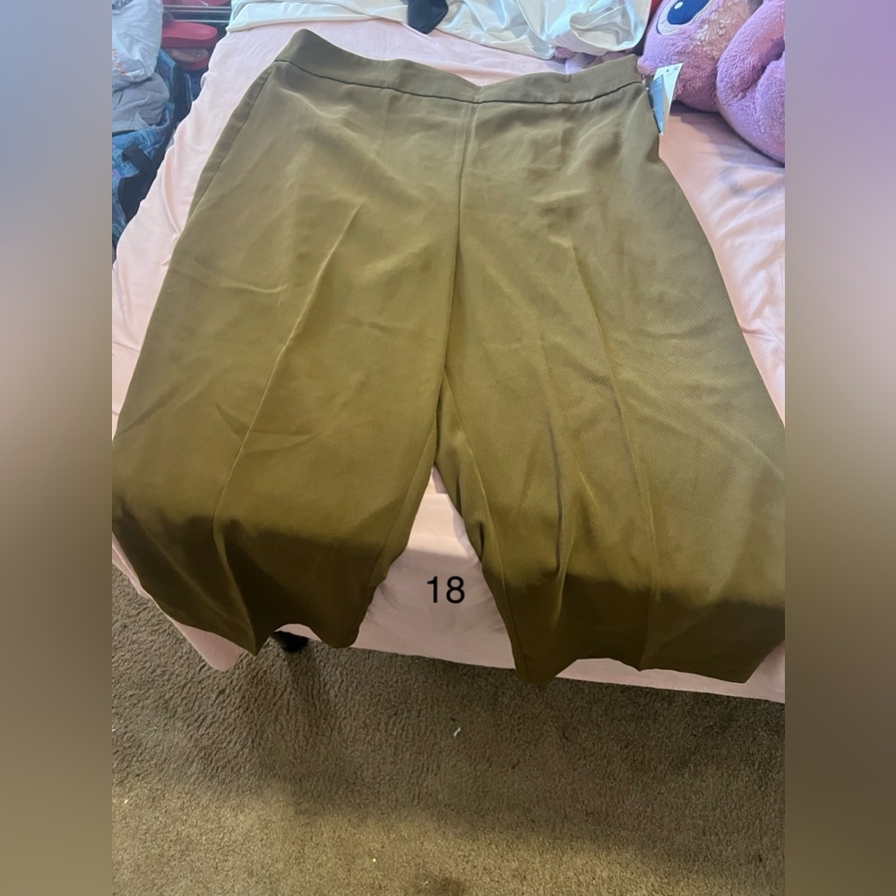 Wide leg olive pants